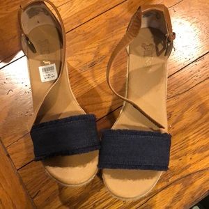 Navy wedge sandals